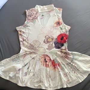 Floral print flare top